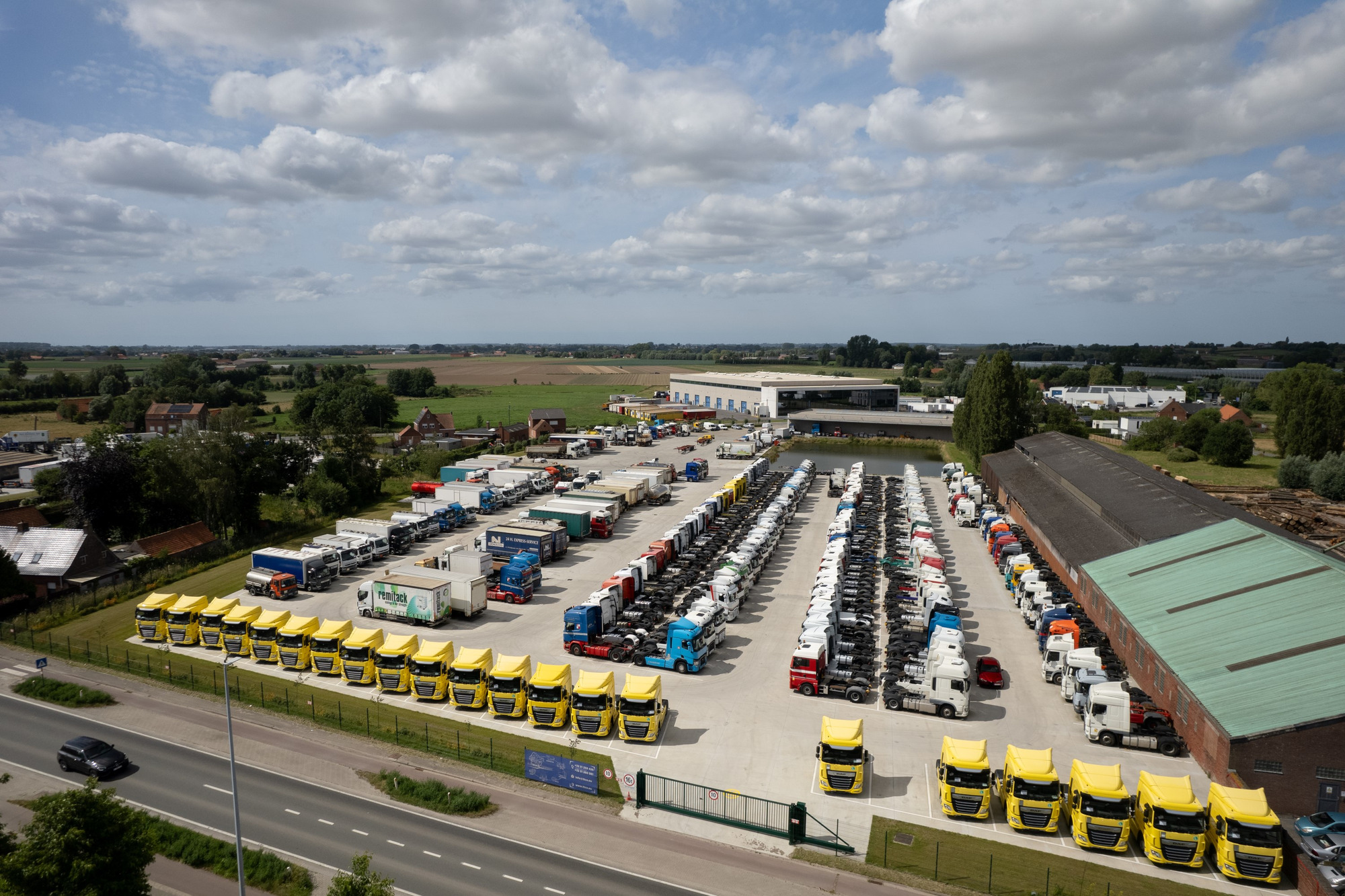 TheTruckCompany - Cabezas tractoras - Año: 2017 undefined: foto 2