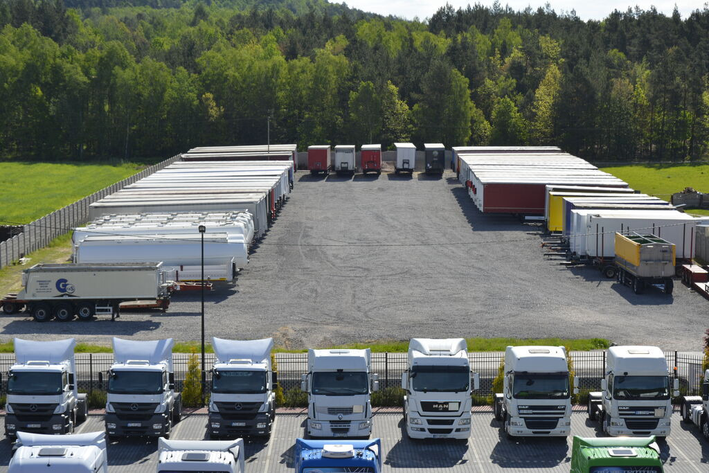 DUETDUDA - Maquinaria de construcción VOLVO undefined: foto 2