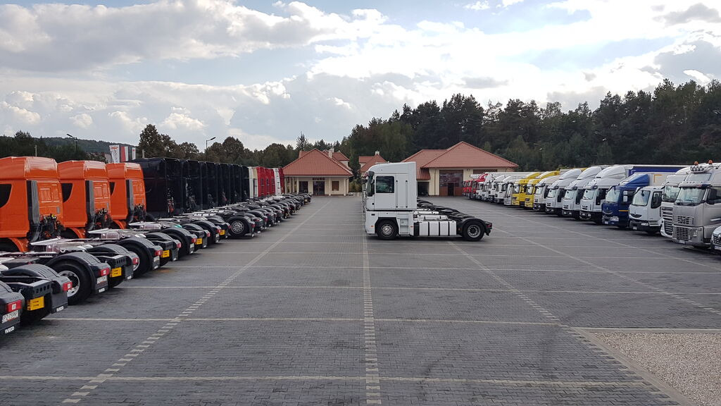 DUETDUDA - Maquinaria de construcción VOLVO undefined: foto 13