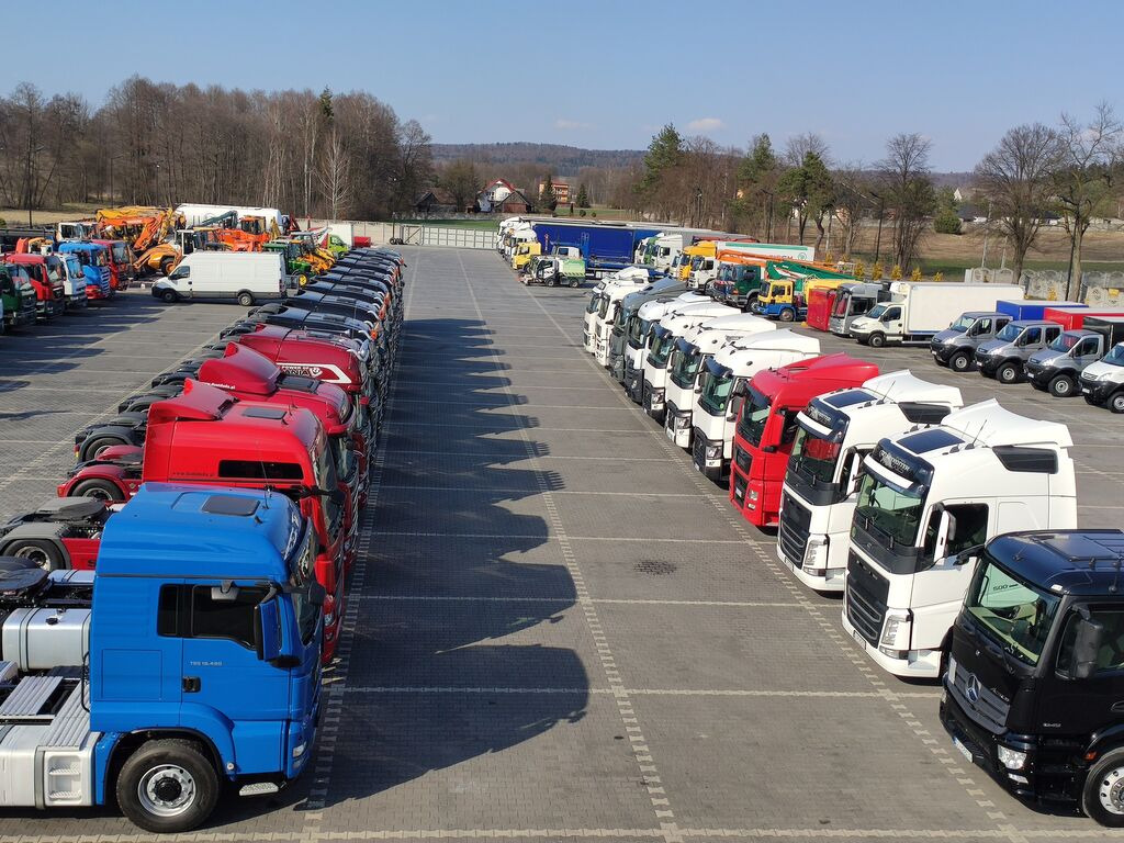 DUETDUDA - Maquinaria de construcción VOLVO undefined: foto 26