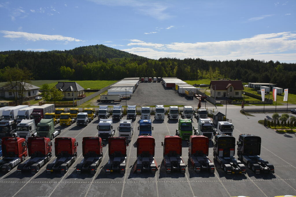 DUETDUDA - Maquinaria de construcción VOLVO undefined: foto 8