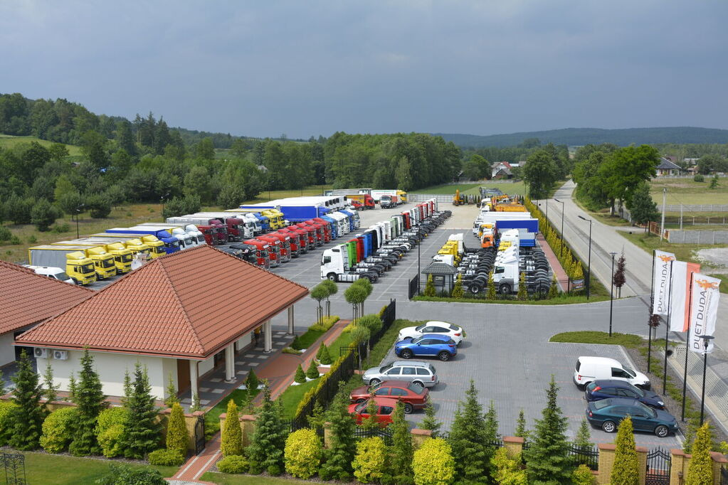 DUETDUDA - Maquinaria de construcción VOLVO undefined: foto 3