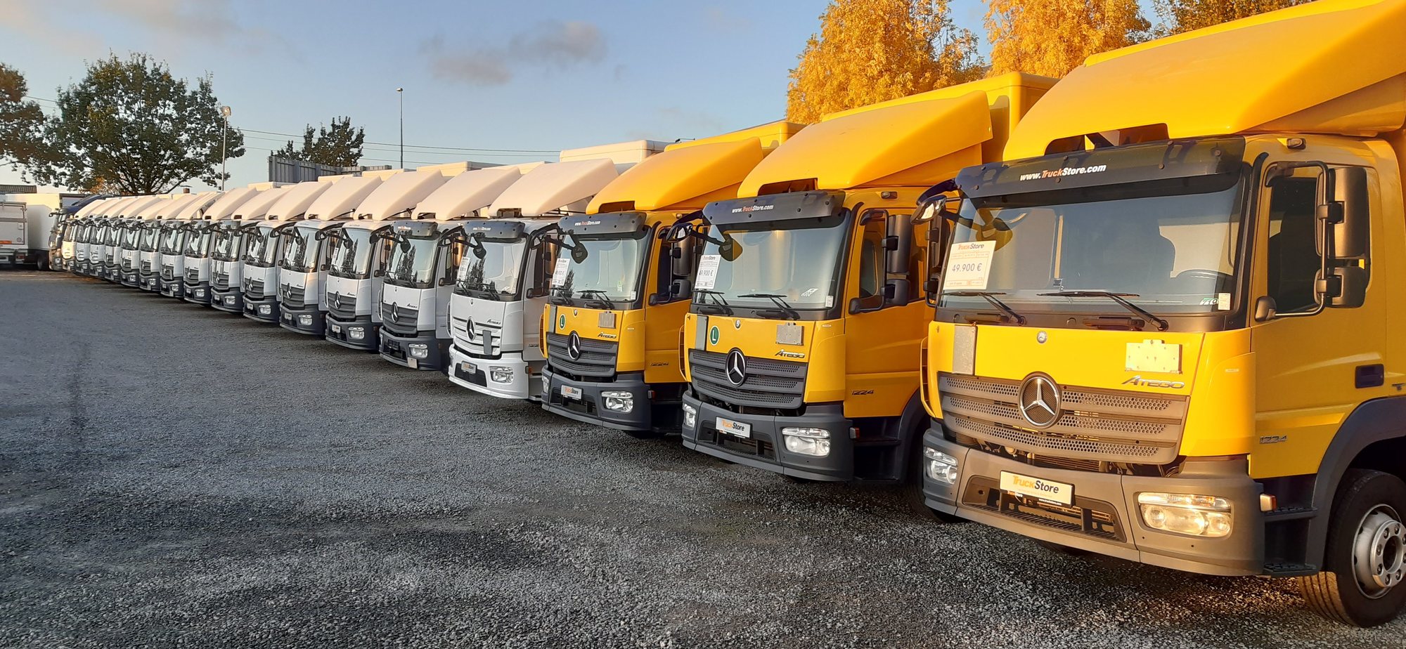 TruckStore Brussels - Furgonetas MERCEDES-BENZ undefined: foto 1