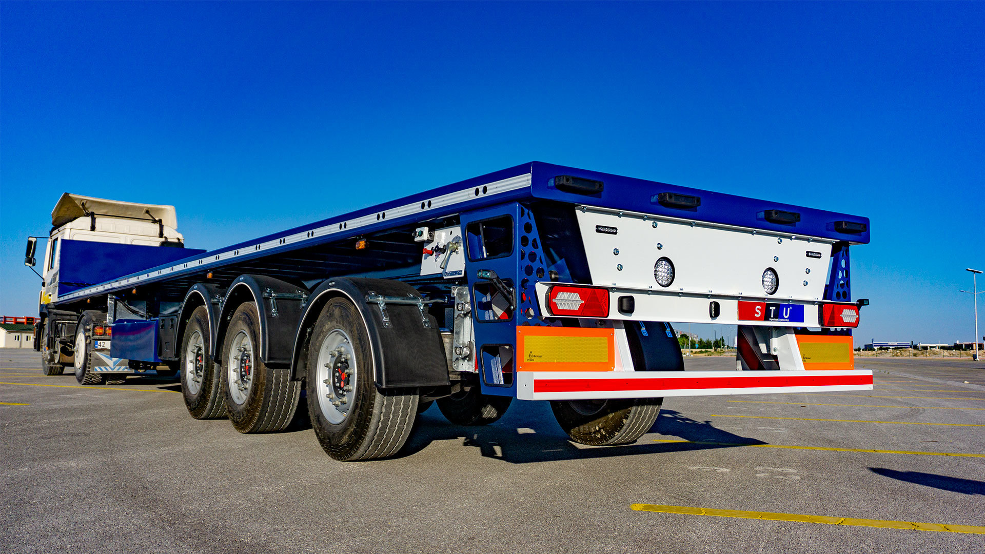 STU TRAILER DORSE ITHALAT IHRACAT LTD. STI. undefined: foto 2