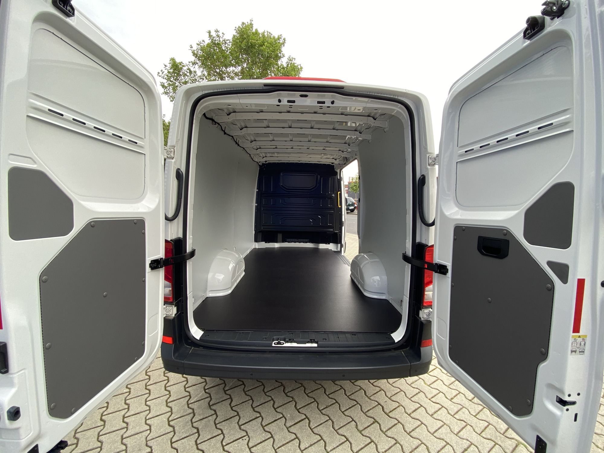 Silvio Behnke Kfz Handel und Vermietung GmbH - Otra maquinaria undefined: foto 4