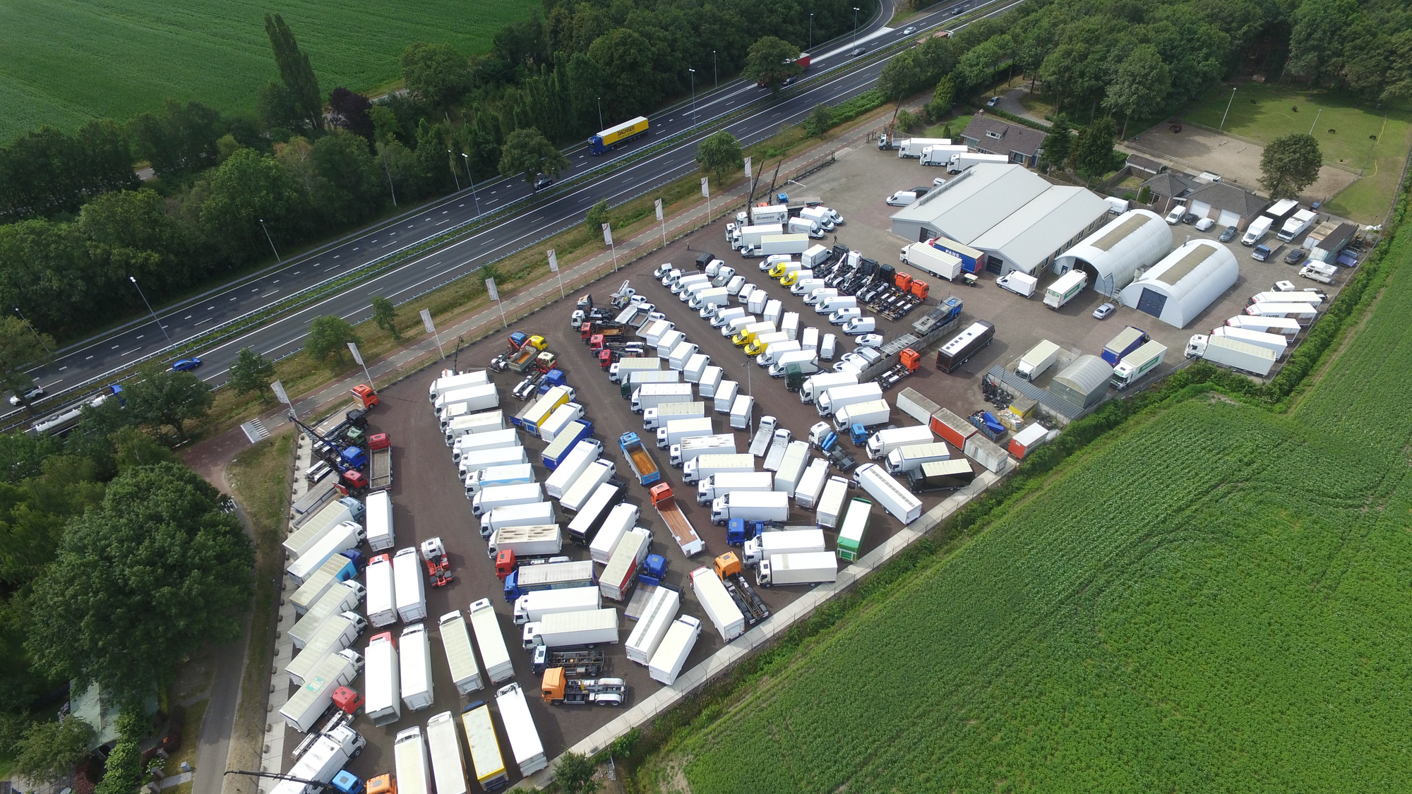 COPPENS TRUCKS BV - Cabezas tractoras undefined: foto 3