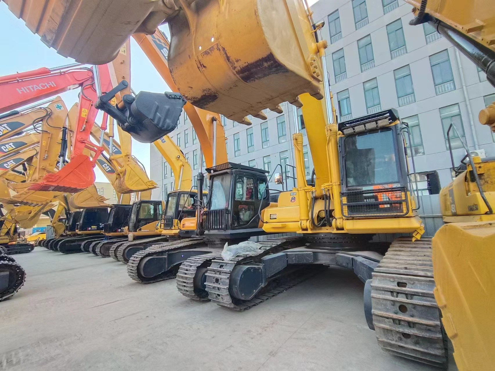 OUTONG MACHINERY LIMITED - Equipos de manutención TOYOTA undefined: foto 1