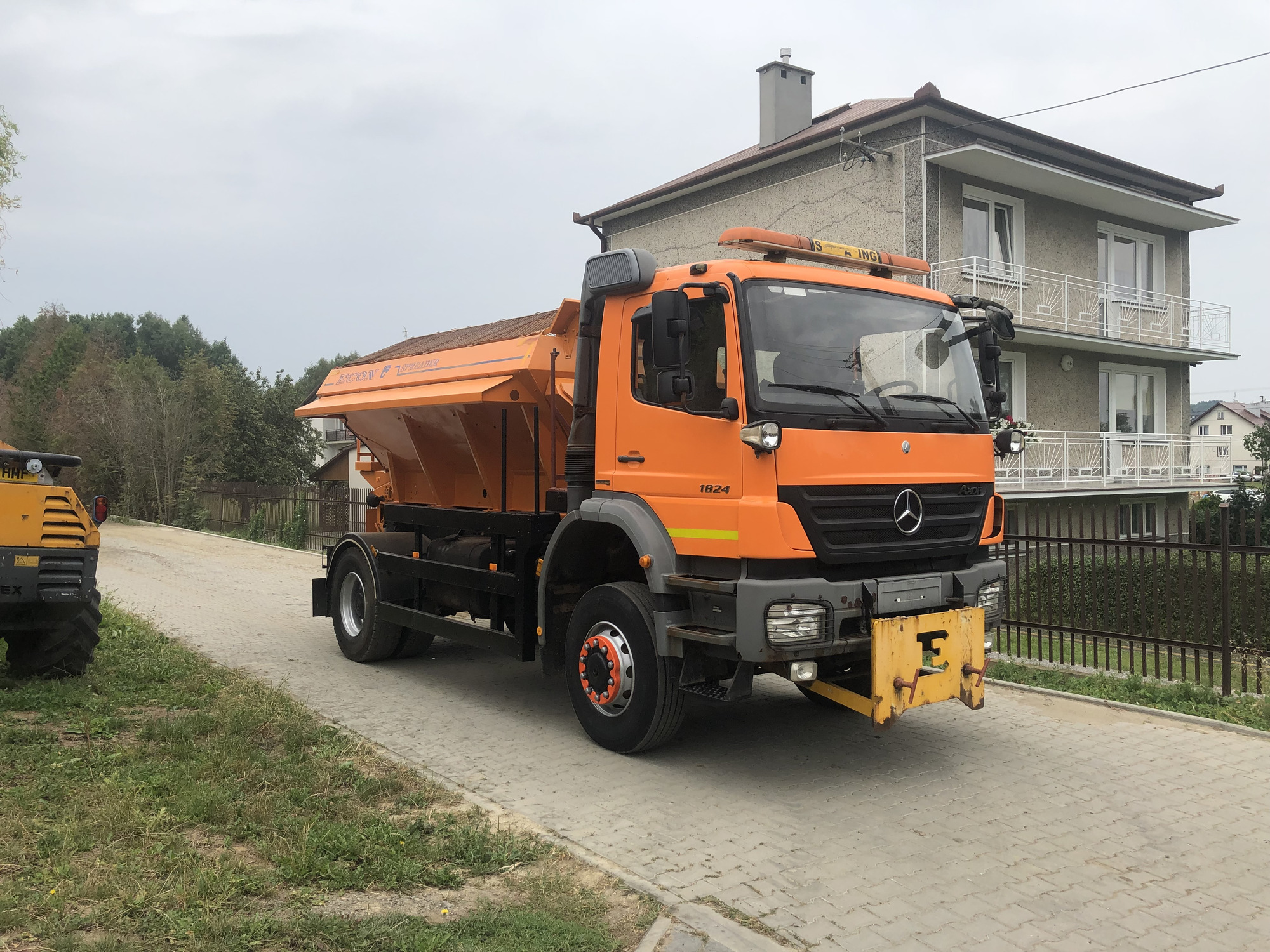 Nieregularny Przewóz Towarów Handekos - Vehículos municipales MAN - 4x4, Euro 6, diésel undefined: foto 1