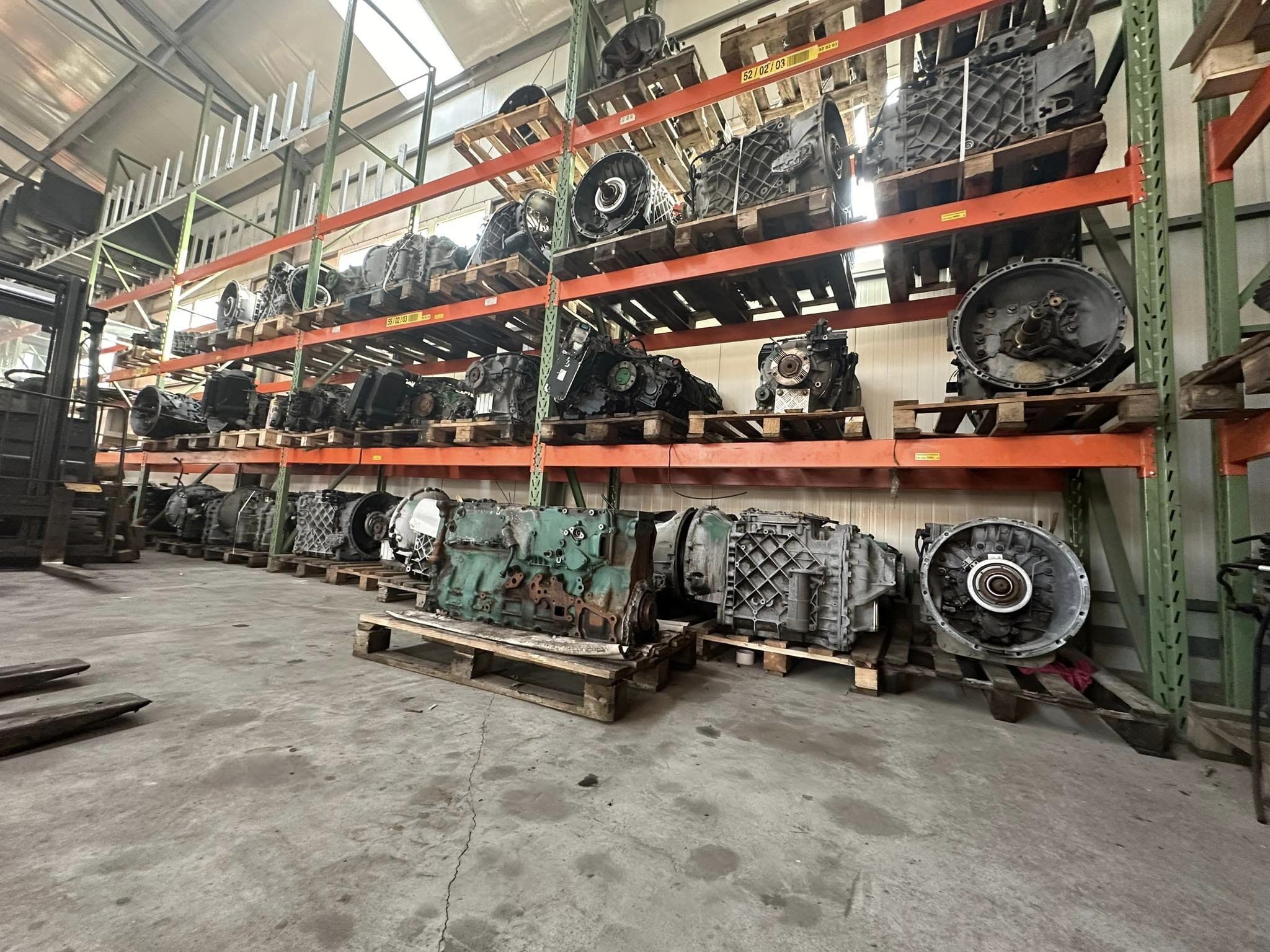 TT TRUCKS & PARTS NATALIA NAWASIELSKA - anuncios sobre venta undefined: foto 4