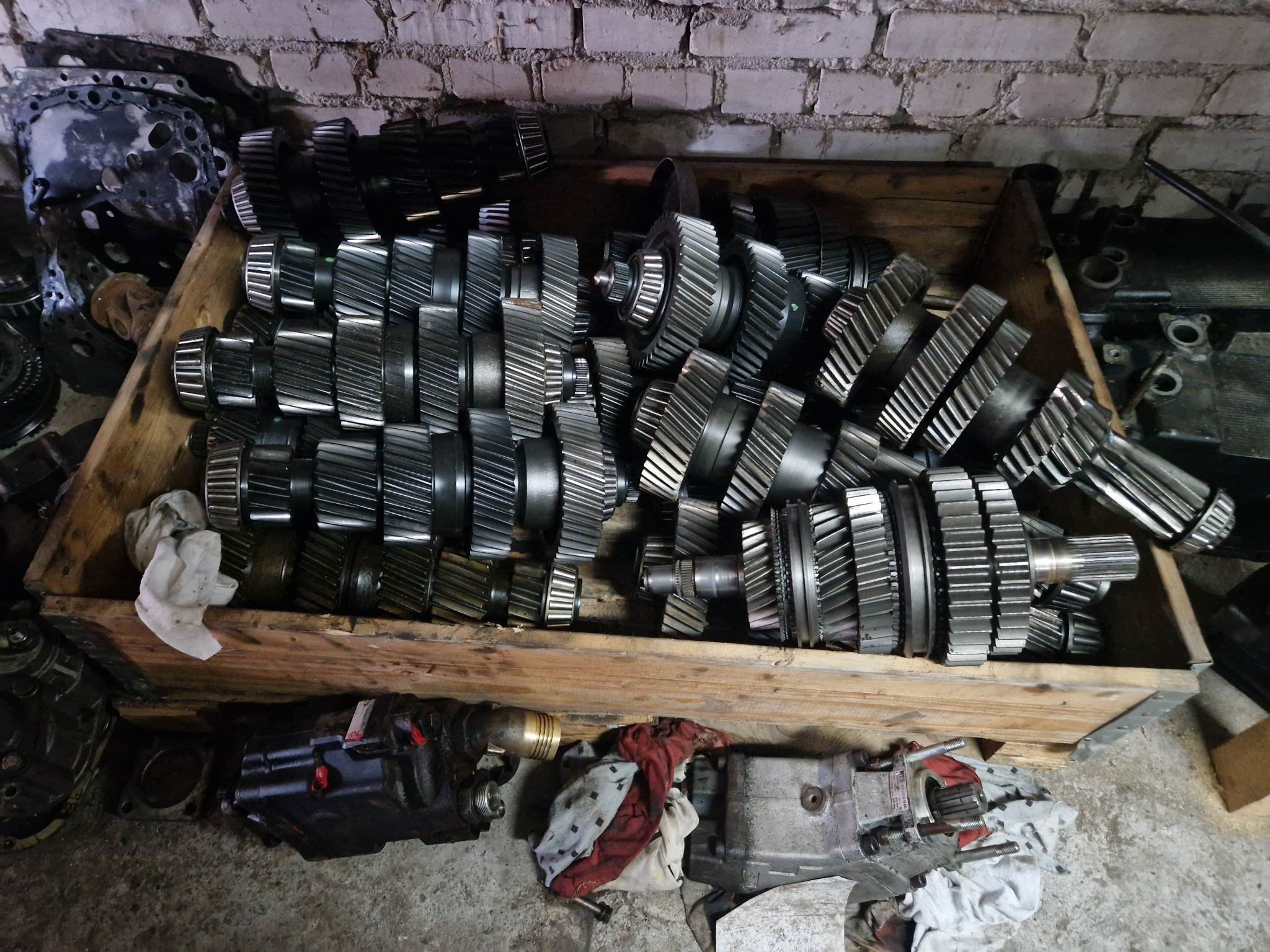 TT TRUCKS & PARTS NATALIA NAWASIELSKA - anuncios sobre venta undefined: foto 2