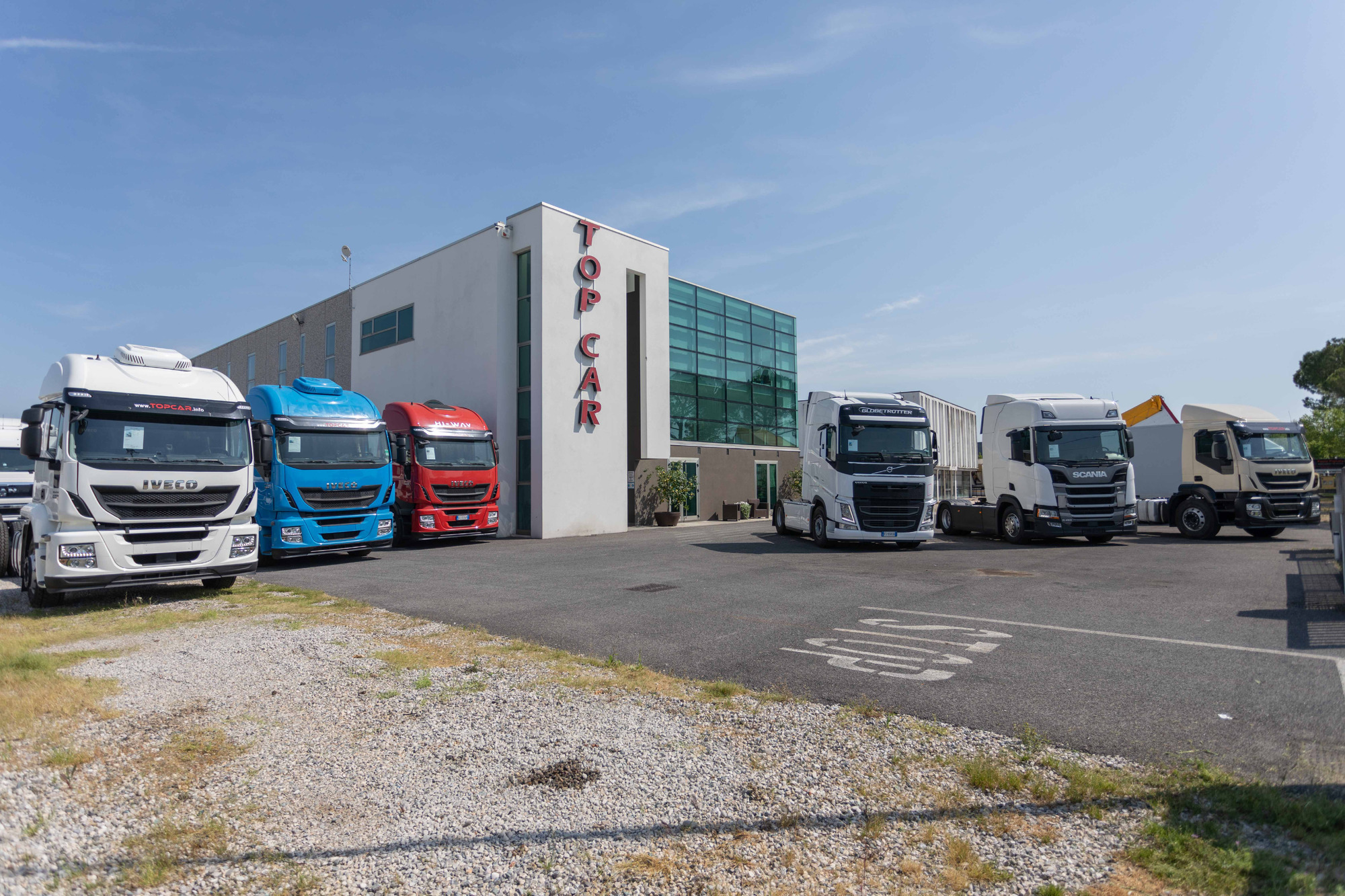 TOP CAR S.R.L. undefined: foto 2