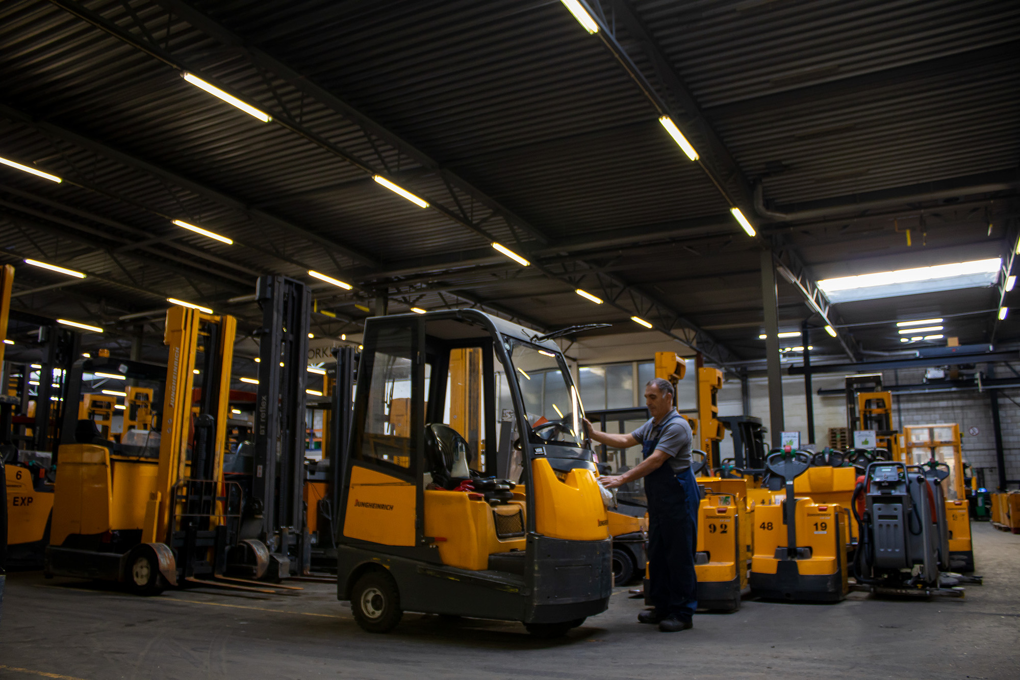 Forklifthouse B.V. - anuncios sobre venta undefined: foto 1