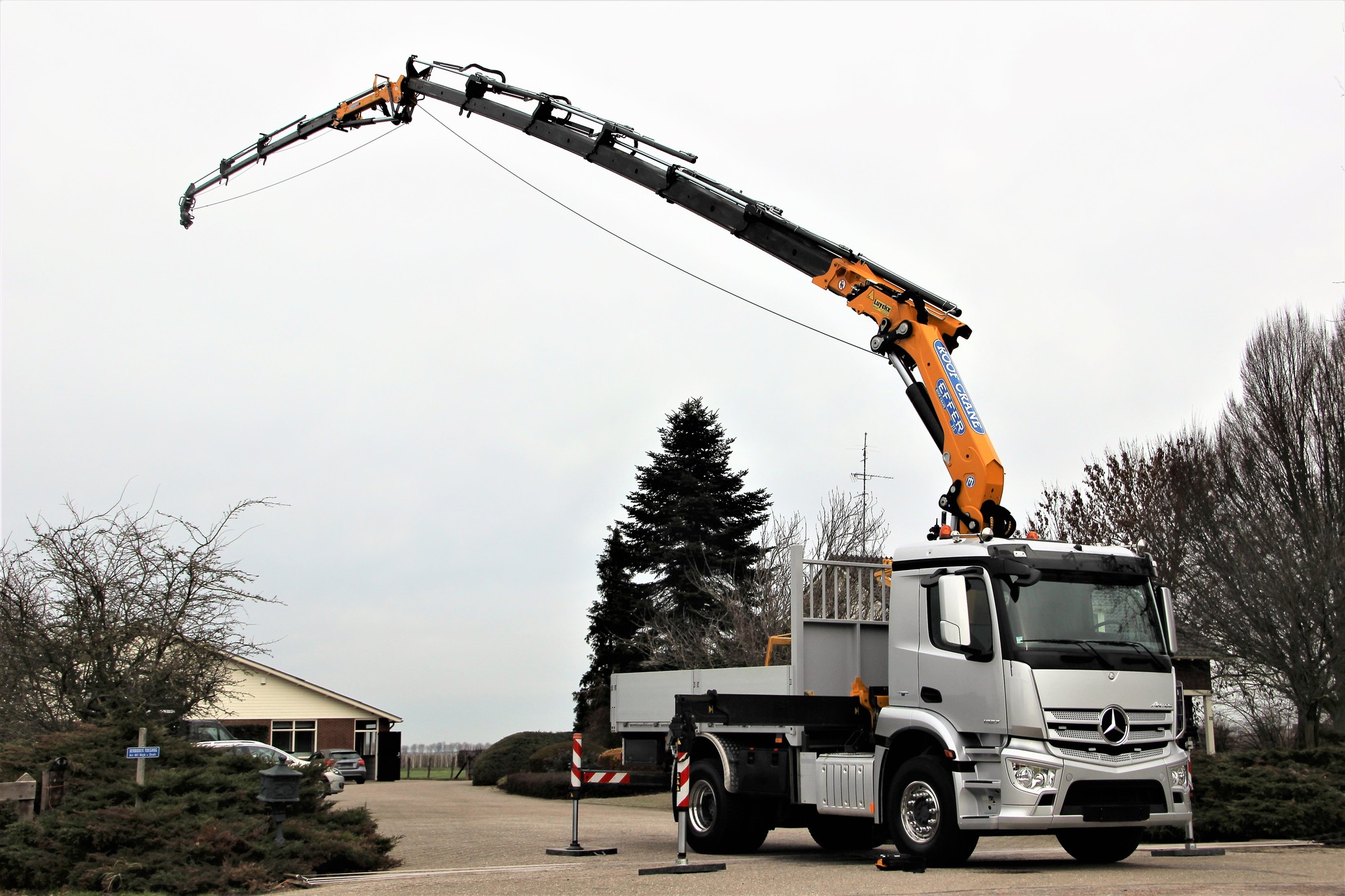 Handelshuis Deko BV - Furgonetas MERCEDES-BENZ undefined: foto 2