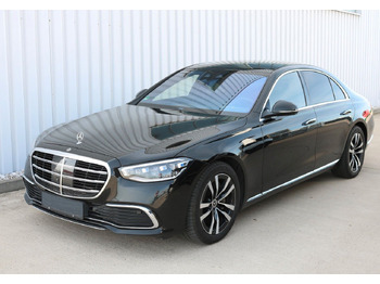 Sedan MERCEDES-BENZ
