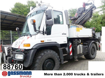 Camión caja abierta UNIMOG U400