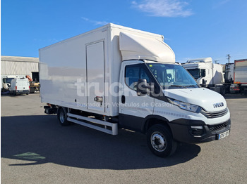 Camión caja cerrada IVECO