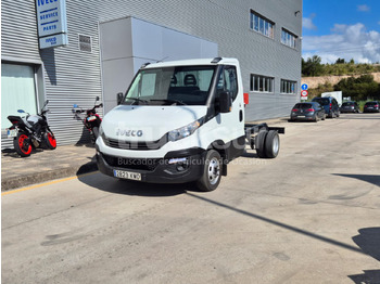 Camión chasis IVECO Daily 35C15