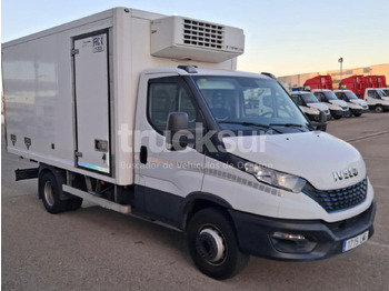 Camión caja cerrada IVECO Daily