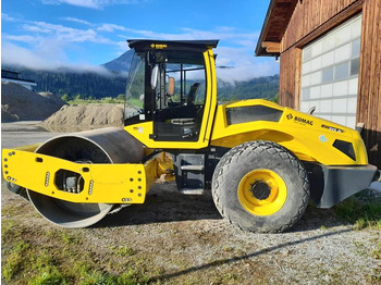 Compactador BOMAG