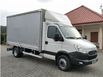 Furgoneta con lona IVECO Daily 70c17