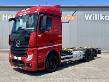 Camión portacontenedore/ Intercambiable MERCEDES-BENZ