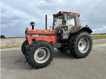 Tractor CASE IH 1455XL