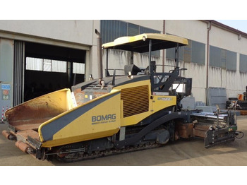 Pavimentadora de asfalto BOMAG