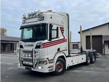 Camión forestal SCANIA R 730