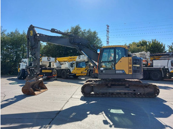 Excavadora de cadenas VOLVO ECR235EL