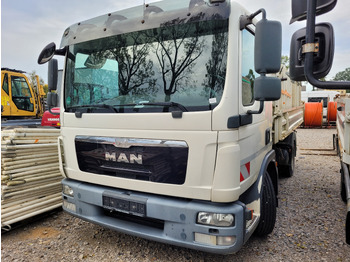 Camión volquete MAN TGL 8.220