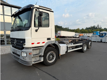 Camión chasis MERCEDES-BENZ Actros 2532
