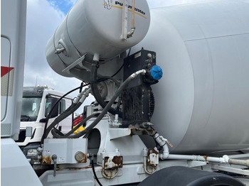 Camión MERCEDES-BENZ Arocs 3240 B 8x4 Betonmischer Deutsch Top AP Achsen: foto 5