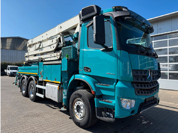 Camión bomba de hormigón MERCEDES-BENZ Arocs
