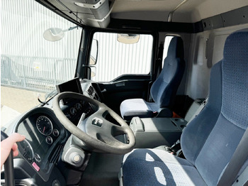 Foto del interior 2: Camión cisterna MAN TGA 26.390 6X2-4 BL TGA 26.390 6X2-4 BL, Lenk-/Liftachse, Willig Tankaufbau ca. 20.000l, 3 Kammern