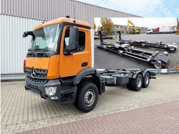 Camión chasis MERCEDES-BENZ Arocs