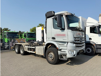 Camión multibasculante MERCEDES-BENZ Arocs 2643