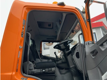 Foto del interior 1: Camión chasis Mercedes-Benz Atego 1630 AK 4x4 Atego 1630 AK 4x4, 2x Nebenantrieb, Rechtslenker