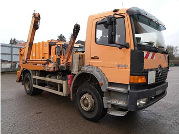 Camión portacontenedor de cadenas Mercedes-Benz Atego 1828 K 4x2 Atego 1828 K 4x2: foto 2