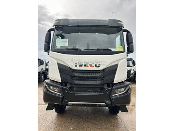 Camión chasis IVECO T-WAY