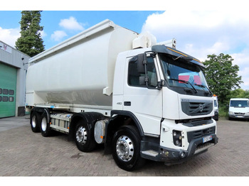 Camión cisterna Volvo FMX 450 8x4 AUGER, radio control, 7 COMP. Full Volvo Service! . EXCELLENT condition: foto 3