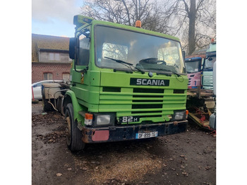 Camión portacontenedore/ Intercambiable SCANIA 82