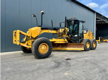 Grader CATERPILLAR 140M