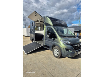 Camión para caballos BANNERT