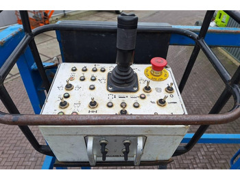 Plataforma de tijeras Holland Lift Megastar G320DL30 4WDS/N Diesel, 4x4x4 Drive, 34m: foto 4