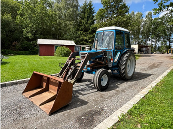 Tractor FORD