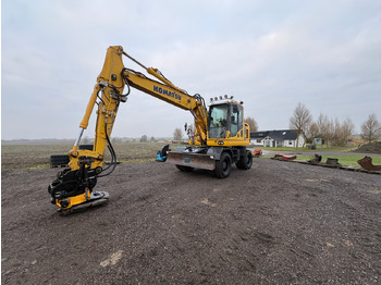 Excavadora KOMATSU PW148