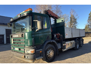 Camión portavehículos SCANIA P124