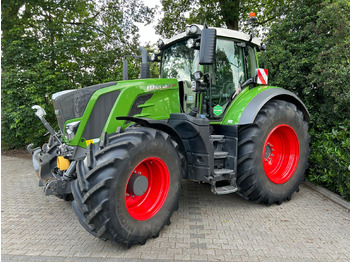 Tractor FENDT 828 Vario