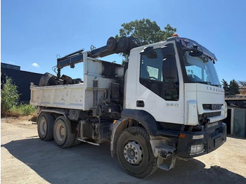 Camión volquete IVECO Trakker