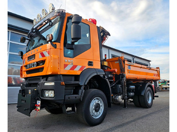 Camión volquete IVECO Trakker